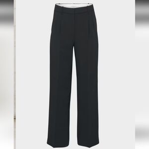 Aritzia Effortless Pant